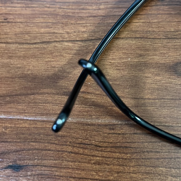 Chloe’ Women’s Black Sunglasses - Picture 6 of 8